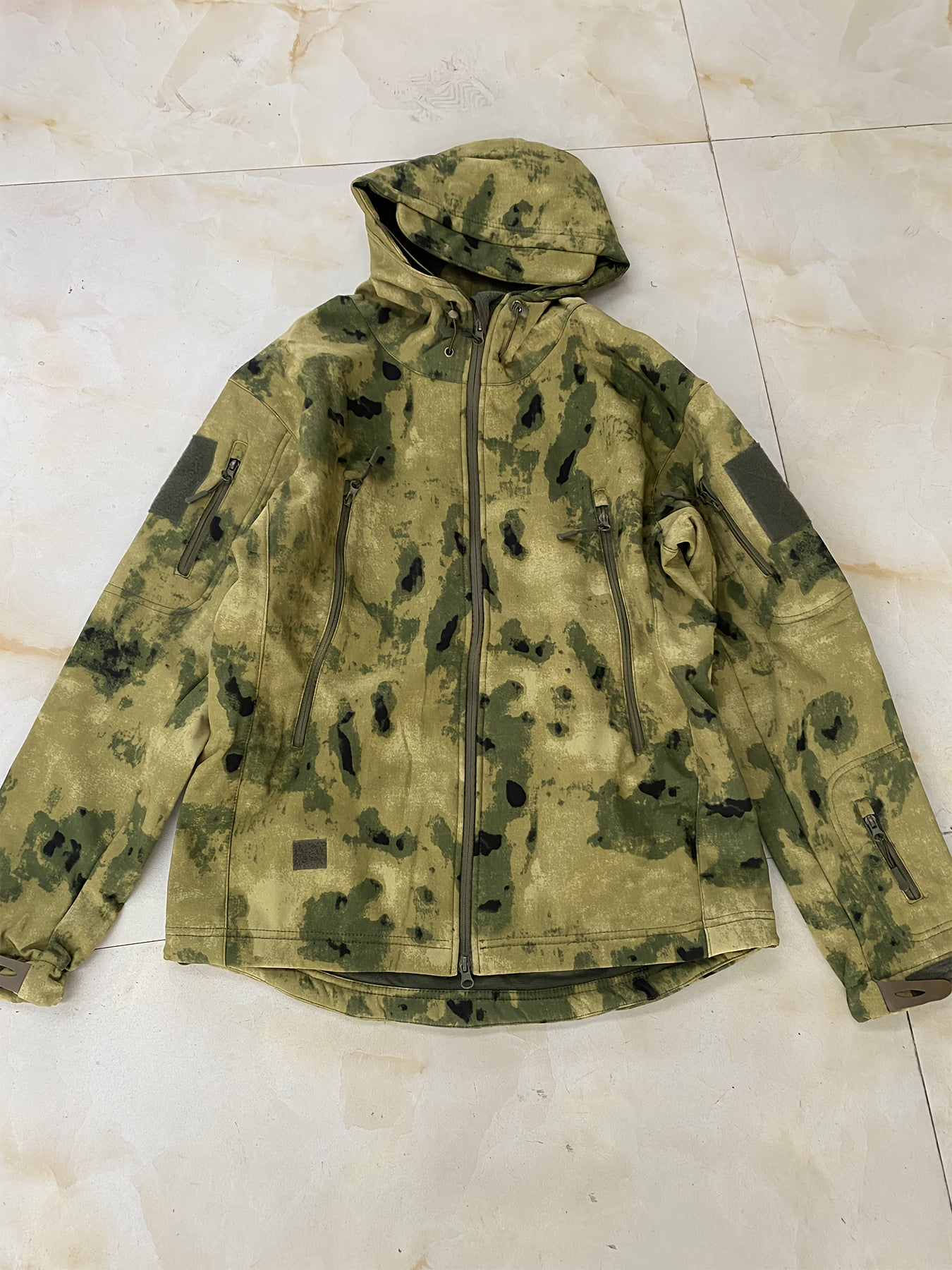 Men's Tactical Camouflage Jacket - Autumn and Winter Medium-Long Jacket with Hat and Zipper Closure, Jacket