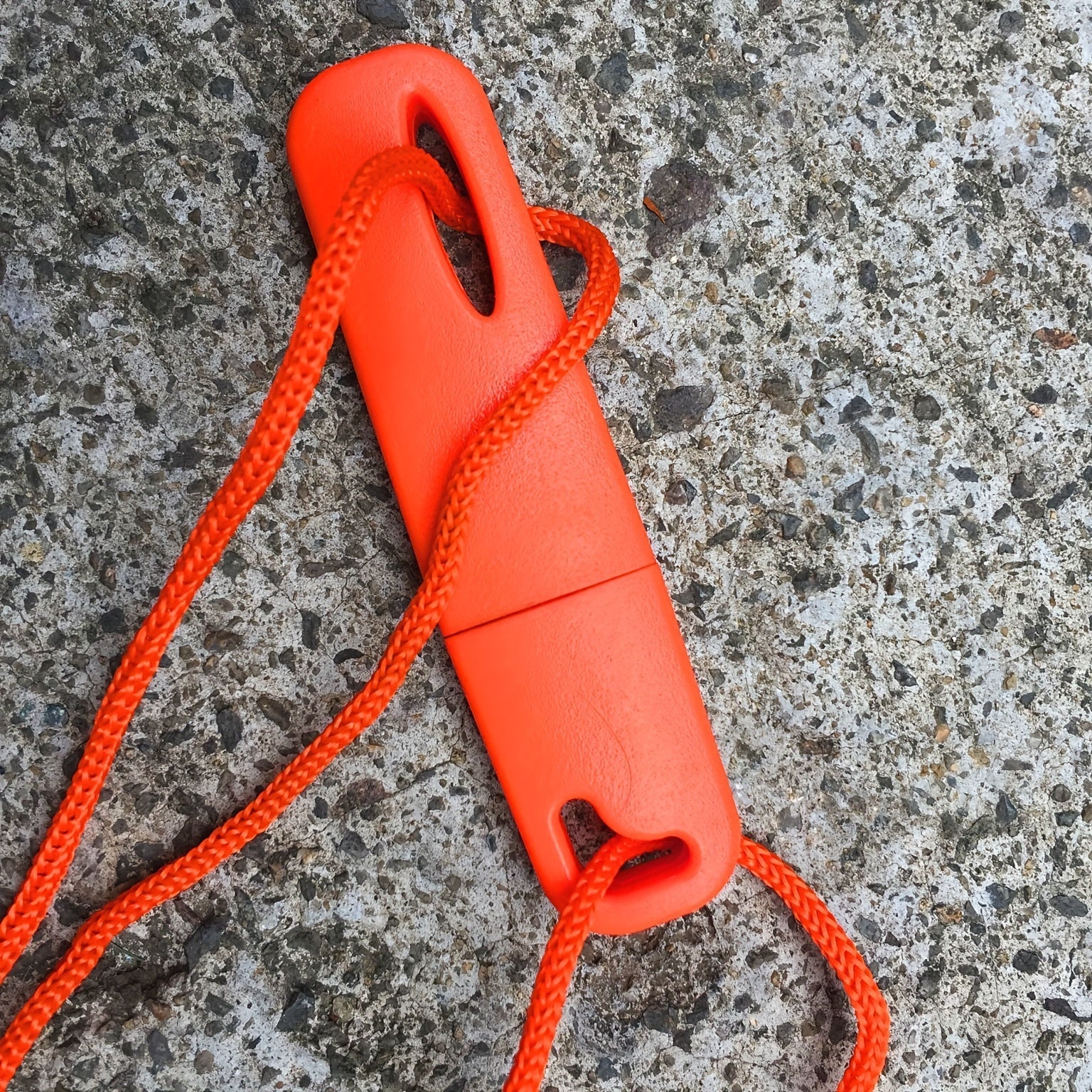 1 - piece Emergency Fire Starter Stick with Serrated Scraper and Magnesium Flint: Durable, Uncharged Outdoor Survival Tool for Camping and Hiking - Tactinest.com
