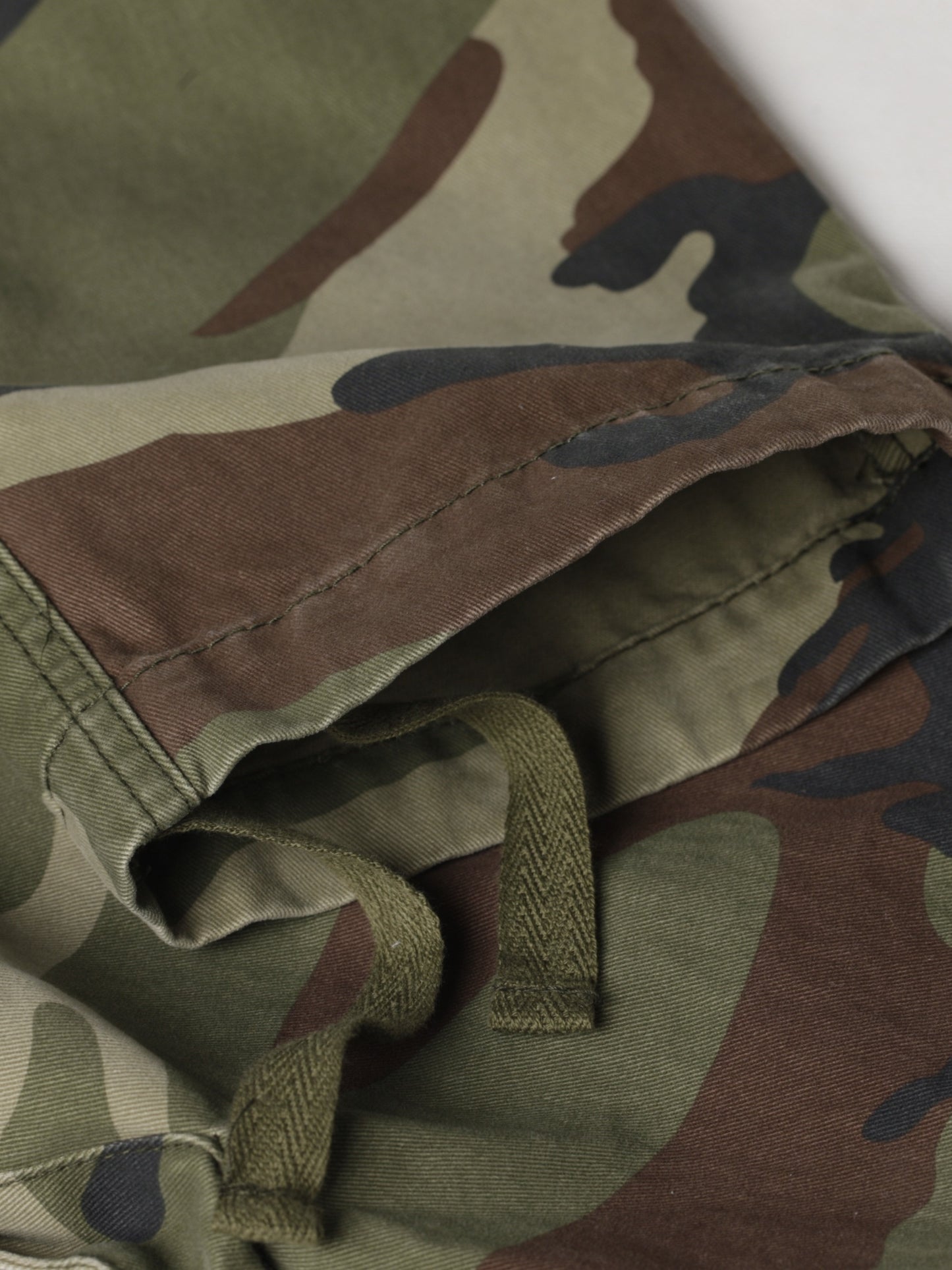 Mens Cotton Camo Cargo Pants - Durable & Stylish with Multi-Flap Pockets - Straight Leg, Loose Fit Tactical Pants for Outdoor Adventures, Work, Hiking, Fishing & Angling