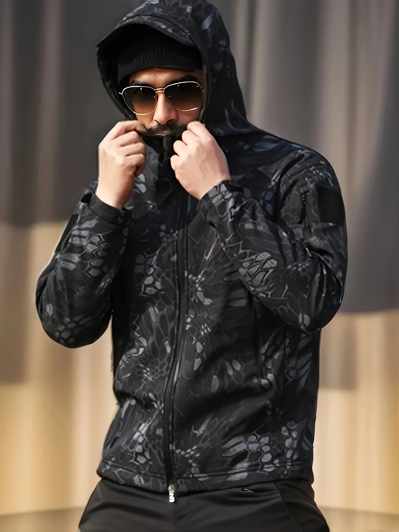 Men's Tactical Soft Shell Jacket Hooded, Outdoor Military Style Jacket, Multi-Zip Pockets, Waterproof Windproof, Suitable For Hiking And Leisure Travel Camping Jacket